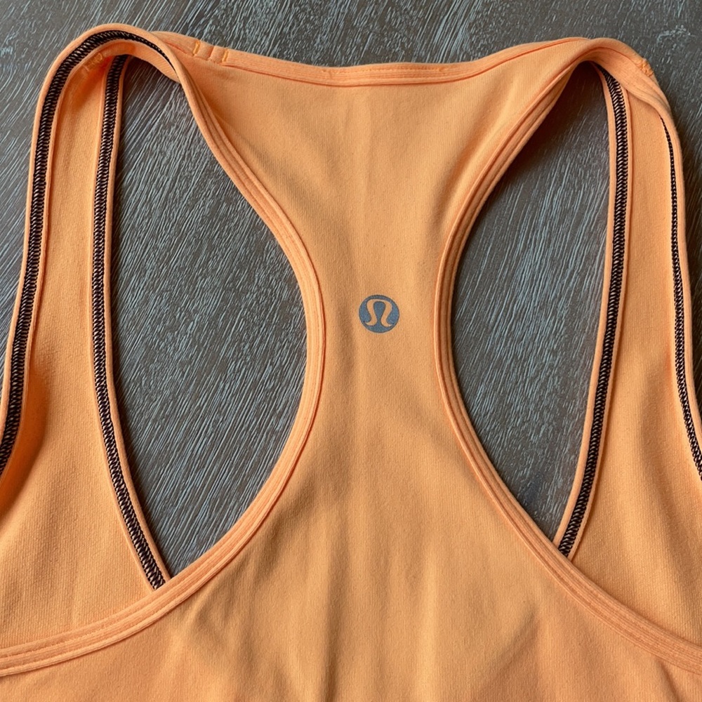 Lululemon NWOT Cool Racerback Size 8 - Picture 5 of 6